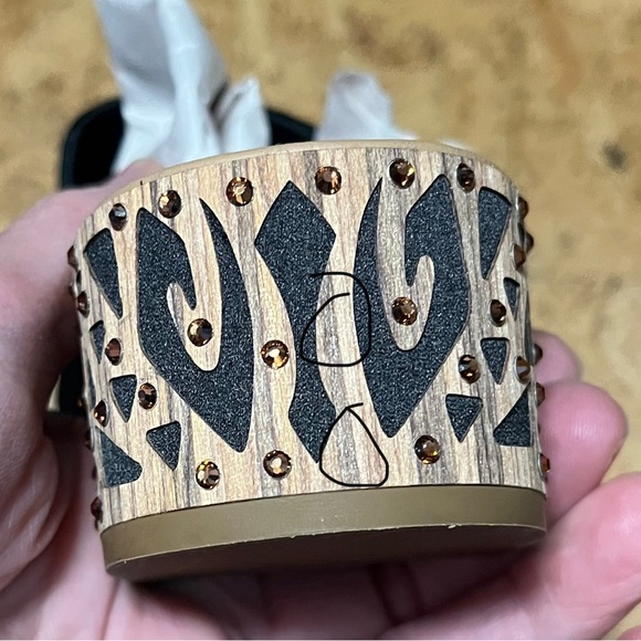 Rene Caovilla Satin Crystal & Wood Embellished Thong Sandal Heels Sz 37.5 Italy - Picture 16 of 16